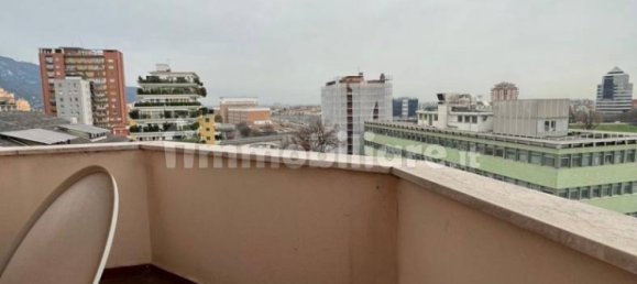 Квартира с 3 спальнями в Брешиа, Италия № 158872 21