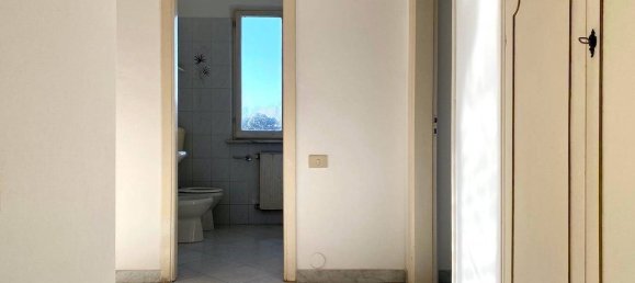 2 bedrooms Apartment in Massa, Italy No. 199356 14