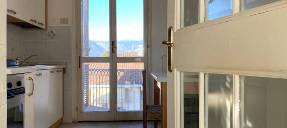 2 bedrooms Apartment in Massa, Italy No. 199356 10