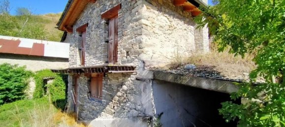 3 bedrooms House in Aosta, Italy No. 362421 2