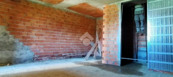 3 bedrooms House in Aosta, Italy No. 362421 9