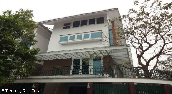 4 bedrooms Villa in Tay Ho, Vietnam No. 4855