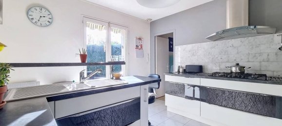 5 bedrooms House in Blere, France No. 54646 14