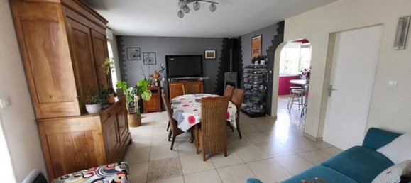 5 Schlafzimmer Haus in Evron, France, Nr. 306386 2