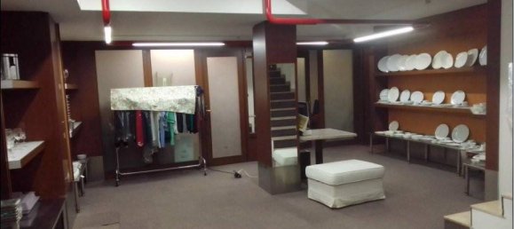 3 rooms Commercial property in Udine, Italy No. 111414 33