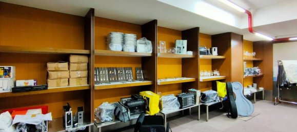 3 rooms Commercial property in Udine, Italy No. 111414 41