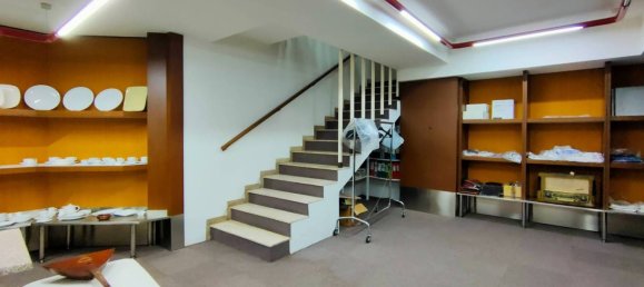 3 rooms Commercial property in Udine, Italy No. 111414 38