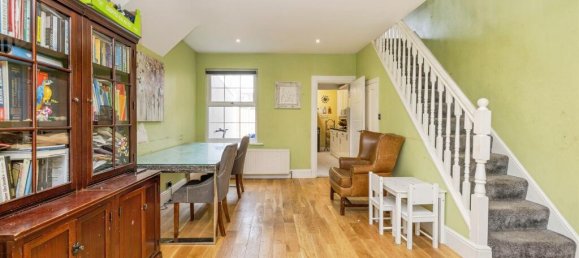 3 bedrooms House in Watford, United Kingdom No. 6049 8