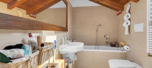 2 bedrooms Apartment in Milan, Italy No. 343479 2