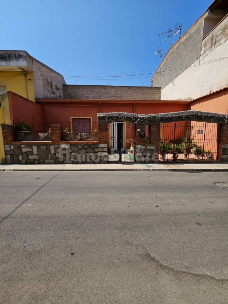 Casa de 2 dormitorios en Sorso, Italy No. 50071