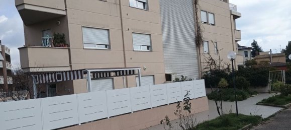 3-salle Appartement à Cisterna di Latina, Italy No. 49074 2