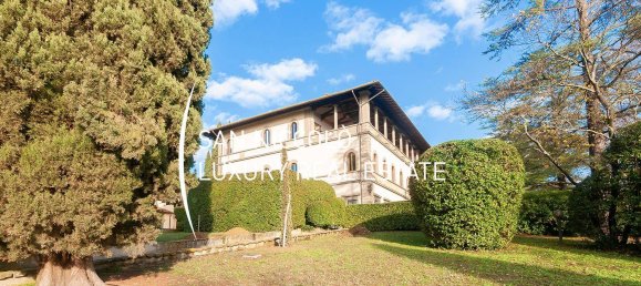 5 bedrooms Penthouse in Florence, Italy No. 214227 6