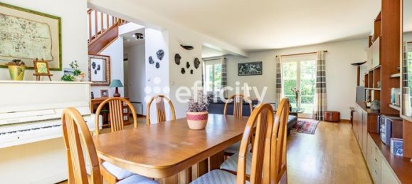 4 bedrooms House in Senlis, France No. 303460 2