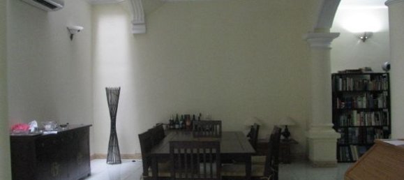 Villa de 4 dormitorios en Tay Ho, Vietnam No. 6698 5