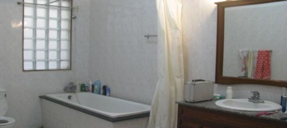 Villa de 4 dormitorios en Tay Ho, Vietnam No. 6698 8