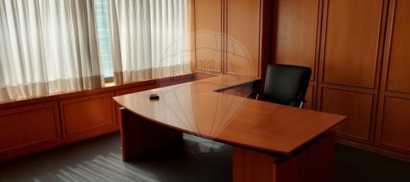 268m² Office in Lisbon, Portugal No. 181325 6