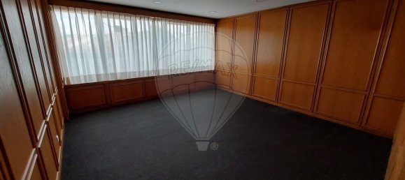 268m² Office in Lisbon, Portugal No. 181325 9