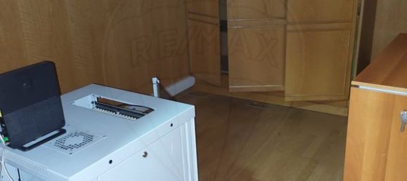 268m² Office in Lisbon, Portugal No. 181325 11