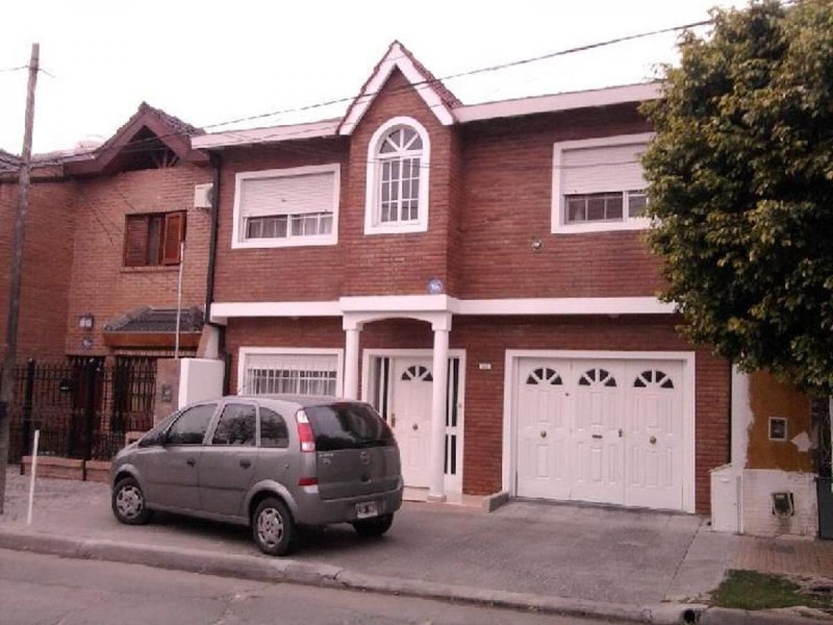 3 bedrooms House in General San Martin, Argentina No. 63735