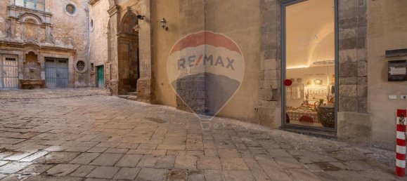 Propiedad comercial de 2 dormitorios en Caltagirone, Italy No. 231344 17