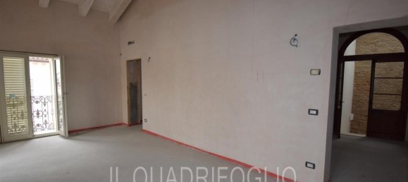 5 rooms Penthouse in Cesena, Italy No. 18034 4