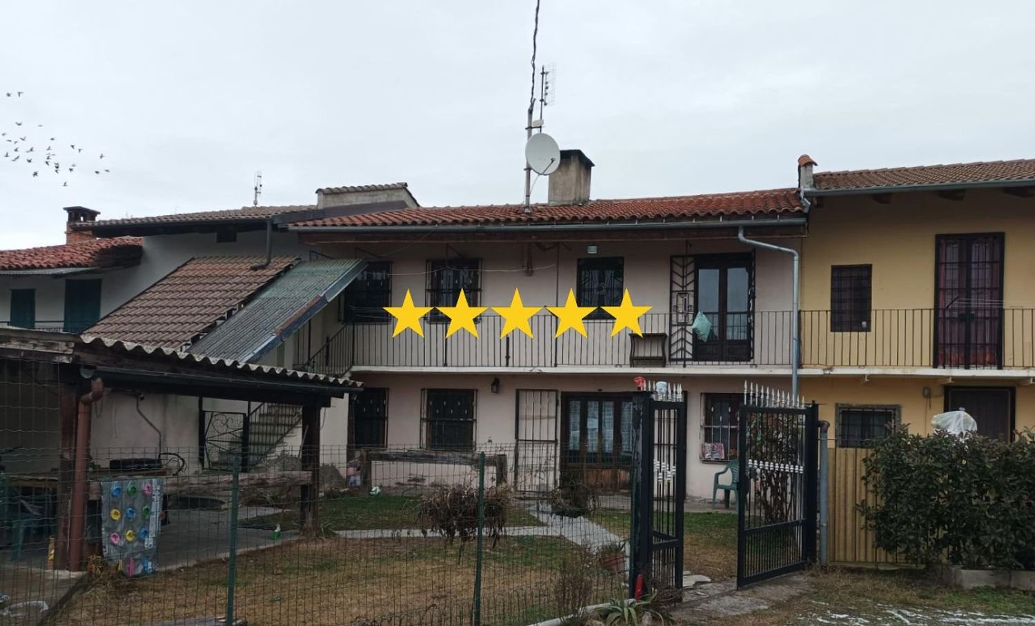 7 rooms Apartment in Cavour, Italy No. 47209