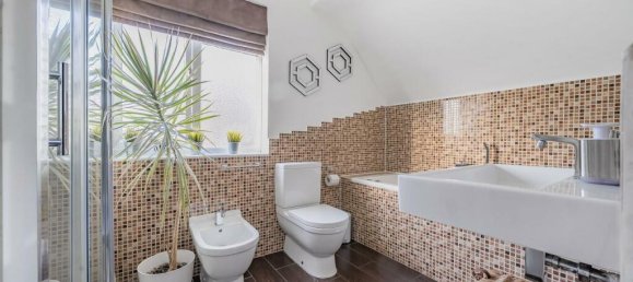 4 غرف نوم منزل في Beckenham, United Kingdom رقم 14365 8