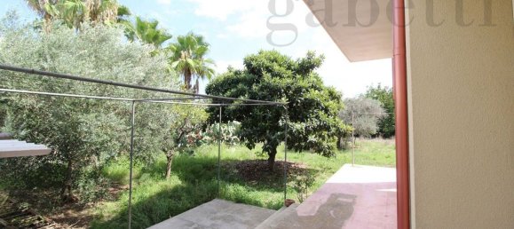 Вилла с 10 комнатами в Copertino, Италия № 7940 27