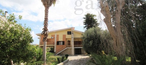 Вилла с 10 комнатами в Copertino, Италия № 7940 24