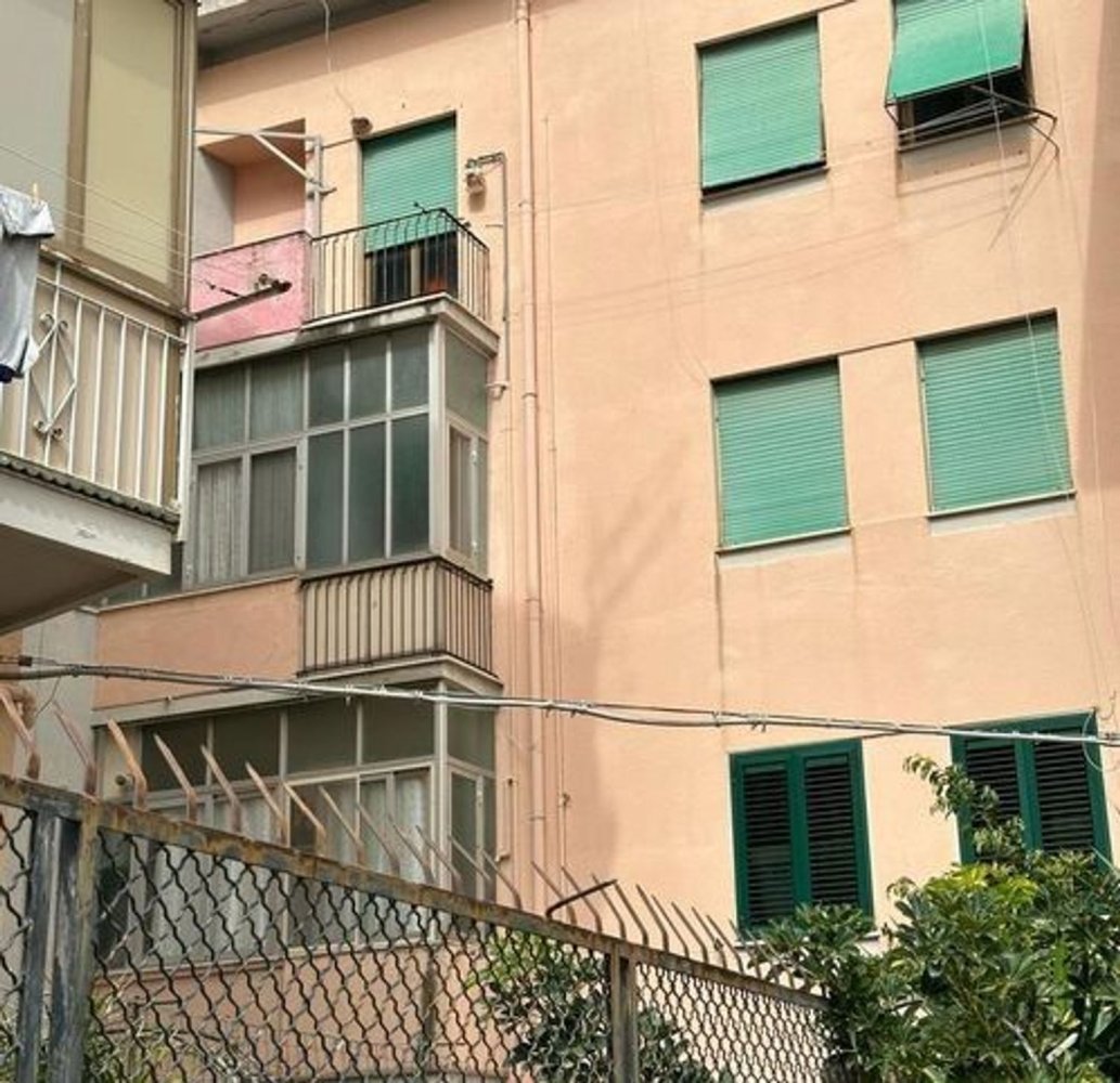 4 غرف نوم شقة في Messina, Italy رقم 350465