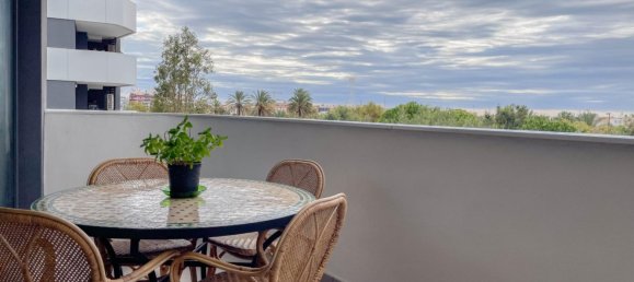 4 bedrooms Apartment in Valencia, Spain No. 15103 15