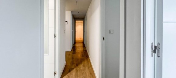 4 bedrooms Apartment in Valencia, Spain No. 15103 19