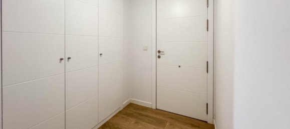 4 bedrooms Apartment in Valencia, Spain No. 15103 18