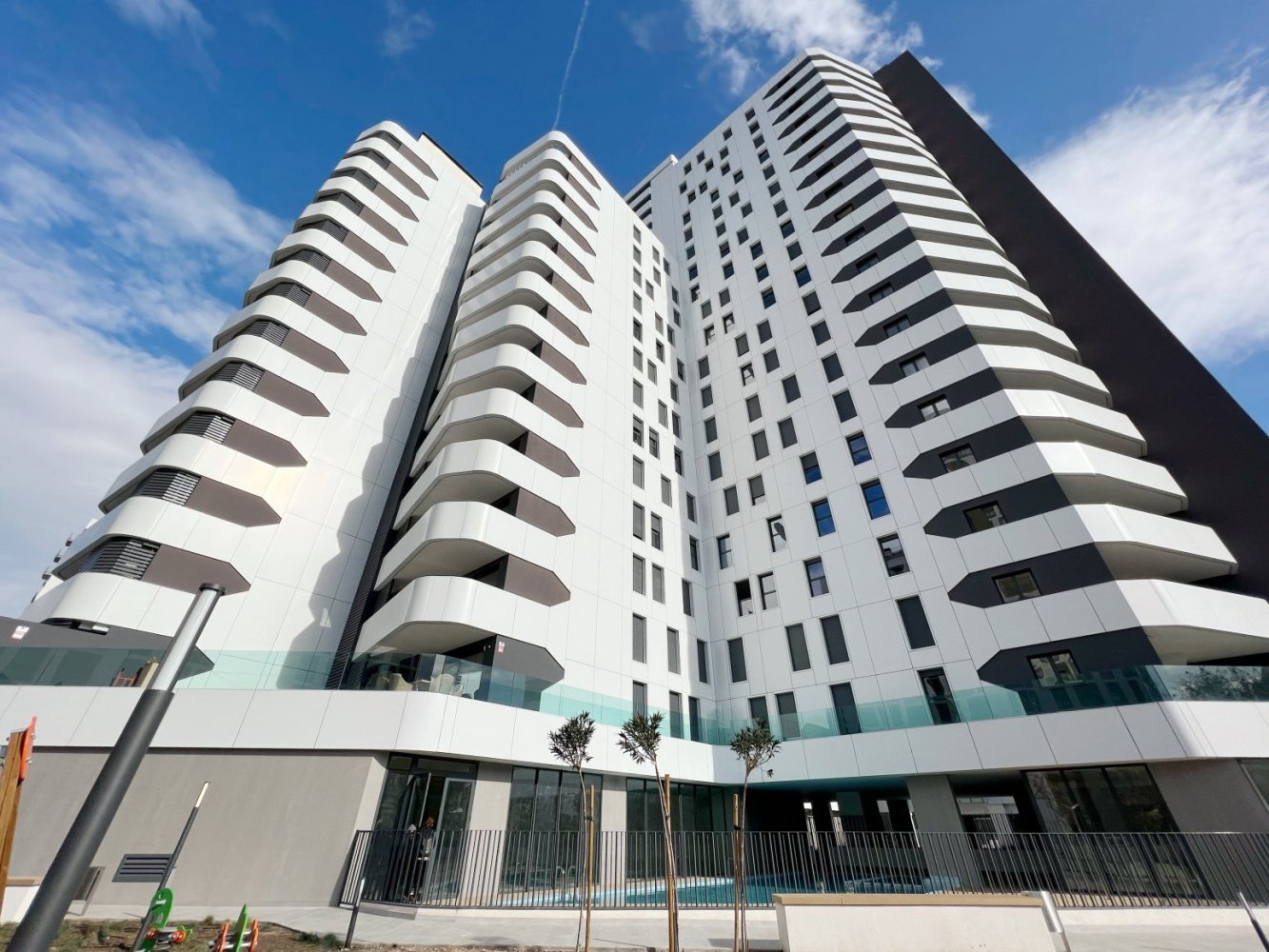 4 bedrooms Apartment in Valencia, Spain No. 15103