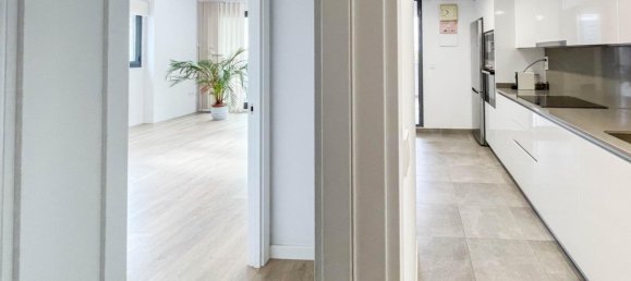 4 bedrooms Apartment in Valencia, Spain No. 15103 10