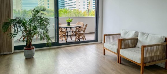 4 bedrooms Apartment in Valencia, Spain No. 15103 3