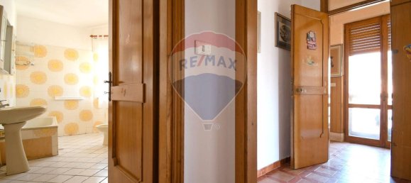 6 chambres Appartement à Macomer, Italy No. 381800 8