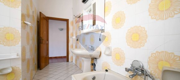 6 chambres Appartement à Macomer, Italy No. 381800 9