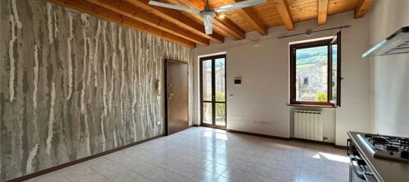 3 rooms Apartment in Soave, Italy No. 276468 3