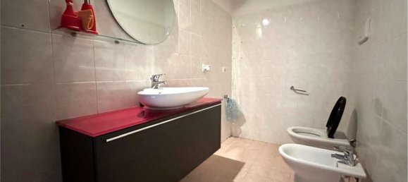 3 rooms Apartment in Soave, Italy No. 276468 9