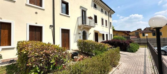 3 rooms Apartment in Soave, Italy No. 276468 2