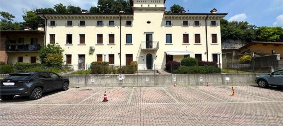 3 rooms Apartment in Soave, Italy No. 276468 14