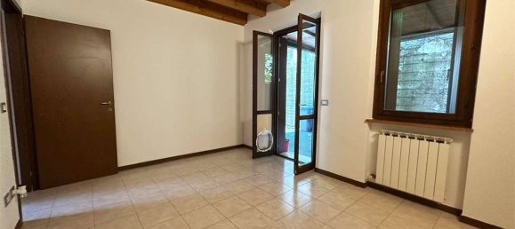 3 rooms Apartment in Soave, Italy No. 276468 7