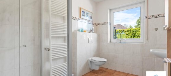 Oficina de 17 habitaciónes en Leer, Germany No. 242270 15