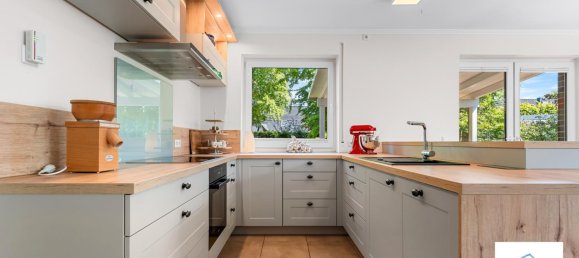 Oficina de 17 habitaciónes en Leer, Germany No. 242270 8