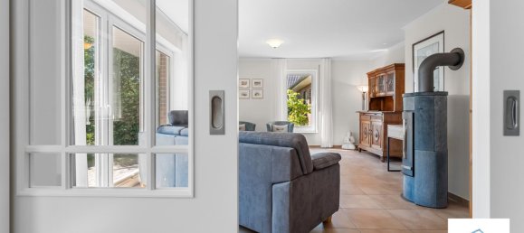 Oficina de 17 habitaciónes en Leer, Germany No. 242270 10