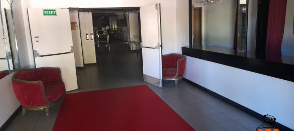 Propiedad comercial en Saint-Leonard-de-Noblat, France 624 m² No. 105335 9