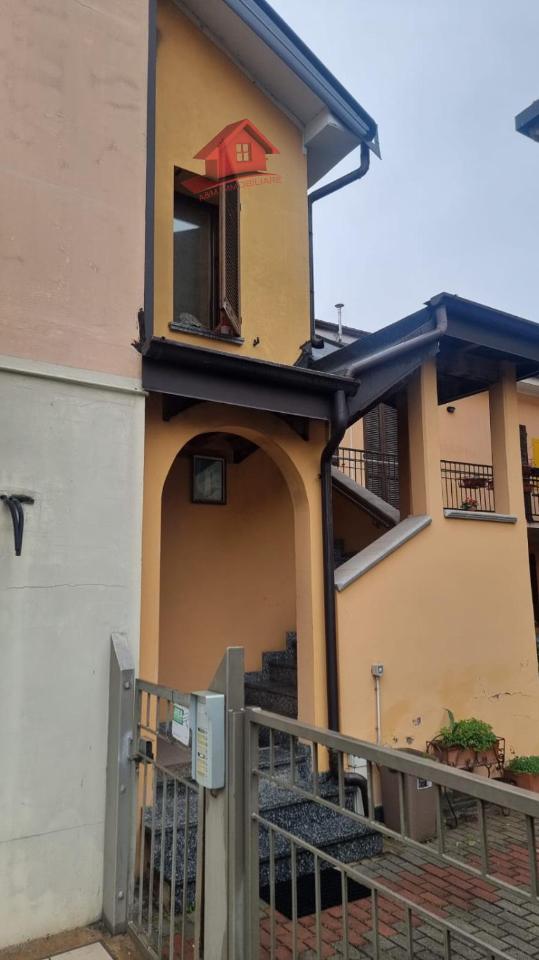 2 rooms Apartment in Casirate d'Adda, Italy No. 27041