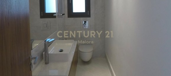 3 bedrooms Apartment in Germasogeia, Cyprus No. 720 8