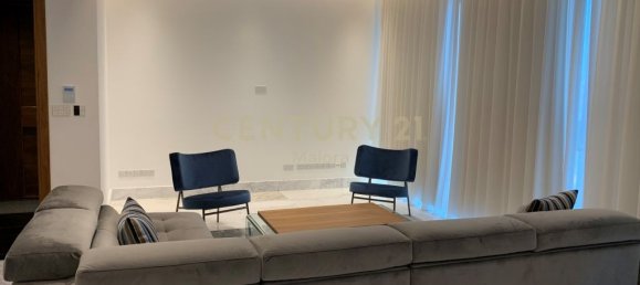 3 bedrooms Apartment in Germasogeia, Cyprus No. 720 2